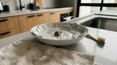 Aliança escurecida e sem brilho? O jeito seguro de limpar prata, ouro e aço em casa